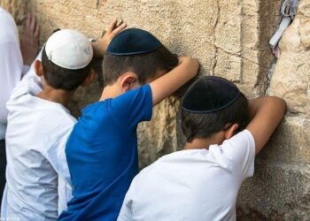 Les petits enfants du Moyen Orient : rappel historique