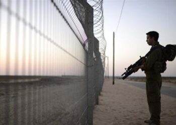 Gallant emploie des Arabes pour construire la nouvelle barrière de Gaza