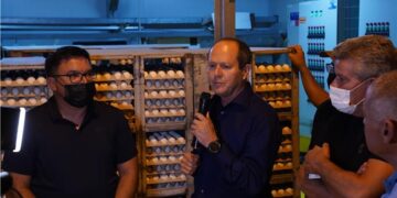 Monopoles dans le viseur : Barkat veut que le public sache qui les plume