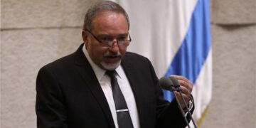 Lieberman dit s&rsquo;être vu offrir cette semaine le poste de ministre de la Défense