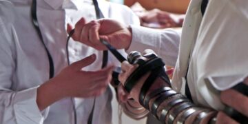 Une nouvelle étude révèle que les tefillins n&rsquo;étaient pas en noir il y a 2 000 ans