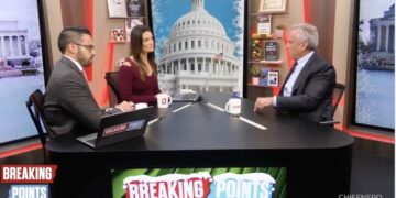 Robert Kennedy Jr. réponds à deux journalistes qui s&rsquo;excitent sur Israël