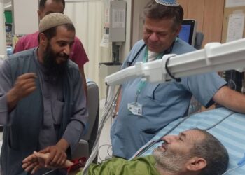 Le cri dans les ténèbres de l’otage Juif