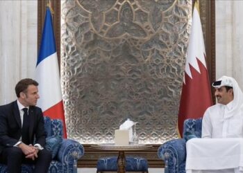 Macron appelle à lier les mains à Israël alors que le pays se bat pour sa vie