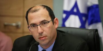 Simcha Rothman prend le taureau par les cornes : « la nomination du juge Amit [extrême gauche] peut nuire à la confiance du public »
