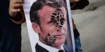 Macron et l’achat du mandat d’arrêt de la CPI