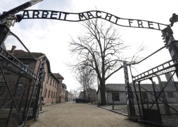 Des musulmans marocains visitent Auschwitz dans le contexte de montée mondiale de l’antisémitisme