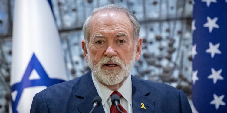 Huckabee : « Israël fait un mauvais travail de génocide »