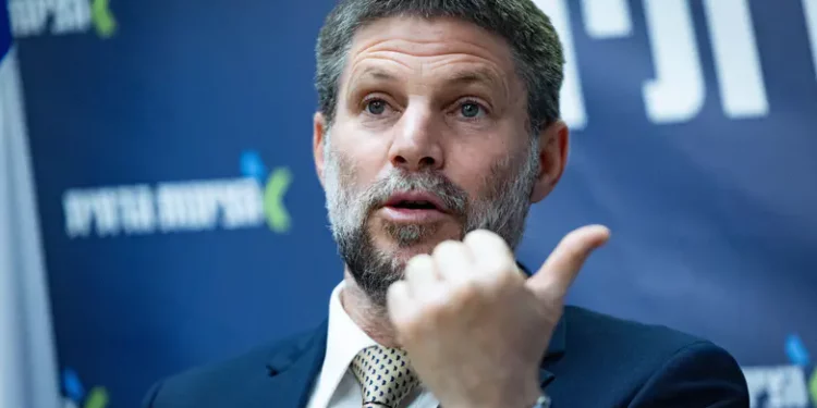 Smotrich : « fournir une aide humanitaire à Gaza est insensé »