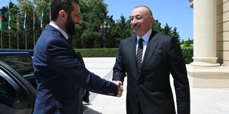 John Lennon connaissait très bien le président syrien al-Sharaa