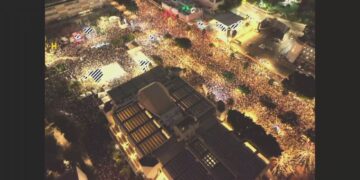 מבזקן 12תיעוד מרחפן: רבבות משתתפים בעצרת המרכזית להשבת החטופים@N12chat...