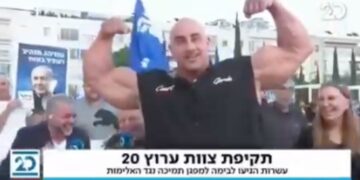 « J’ai vu l’extrême gauche agresser un reporter israélien en direct. Le lendemain, j’ai ramené Yoni »