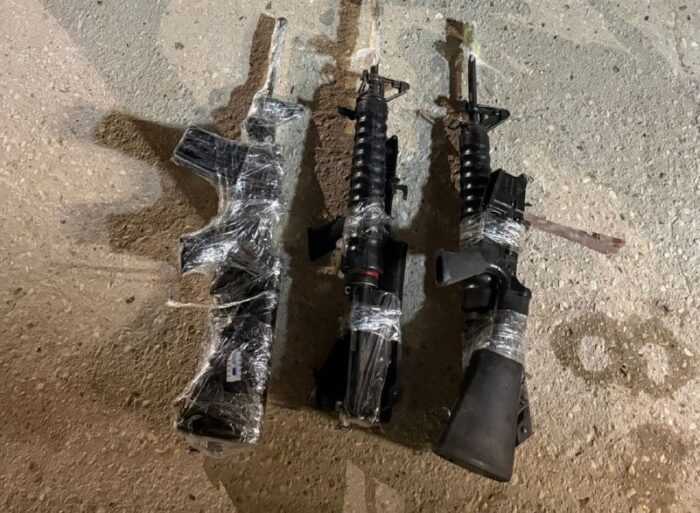 ניצן שפיראצה"ל זיהה ויירט ניסיון הברחה ממערב של שלושה כלי נשק באמצעות רחפן. צילום: דובר צה"ל@N12chat...