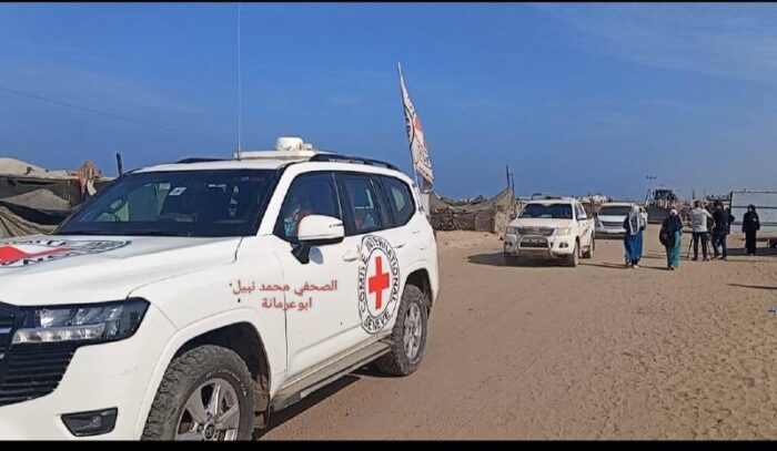 ירון אברהםעל פי דיווח ברשתות החברתיות הערביות, רכבים של הצלב האדום ומכוניות של חמאס נכנסו לרפיח כדי לאתר חטוף חלל@N12cha...