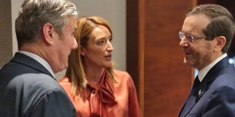 Le gouvernement britannique dévoile son nouveau plan pour lutter contre la montée de l’antisémitisme