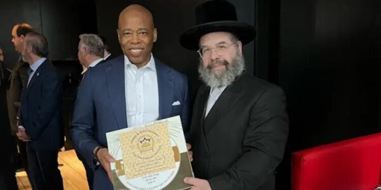 La ville où vivent le plus de Juifs au monde publie son premier rapport sur l’antisémitisme