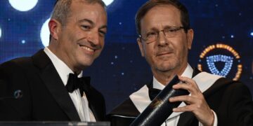 Ca n’est pas son style, et pourtant : à New York, le président Herzog épingle Mamdani en direct