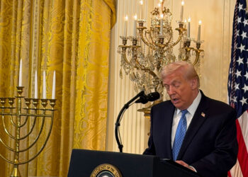 Hanoukka à Washington : Trump attaque le négationnisme du 7 octobre et rappelle son amour pour Israël