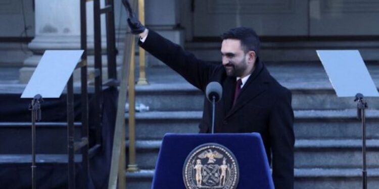 Comment New York, « la juive », comme certains la nomment, est-elle tombée dans ce traquenard ?