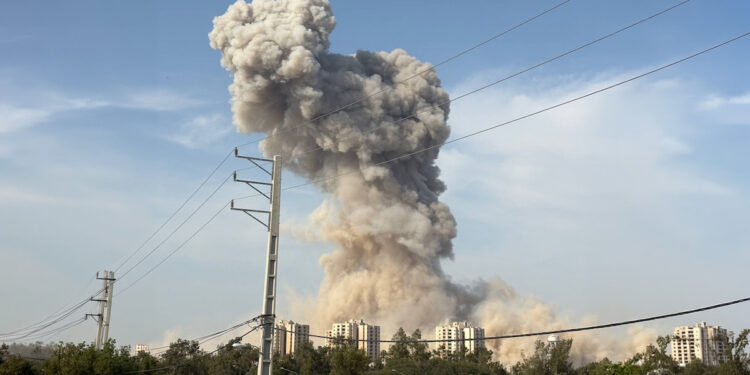 Israël en première ligne – fil en continu de la guerre contre l&rsquo;Iran – 12 mars 2026