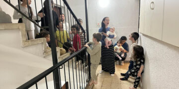 Vivre entre les alertes à la bombe