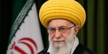 Les Iraniens anti-régime se réjouissent : « Khamenei a été sacrifié pour du maïs ! »